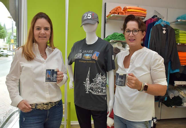 25 Jahre Stadtrechte: Texxdealer bietet spezielle Shirts, Tassen und Caps an
