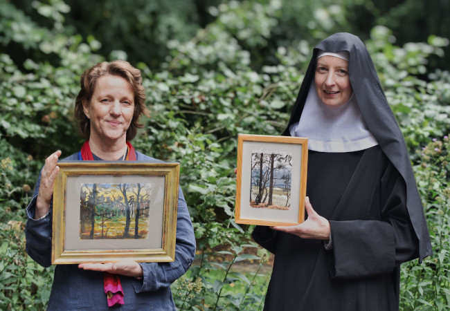 Verträumt und eindrucksvoll: Werke der Künstlerin Maria Theresia von Fürstenberg zieren das Klostercafé