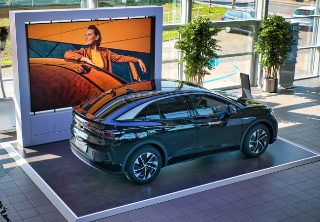 Neues VW Showroom-Design im Autohaus Ruhe