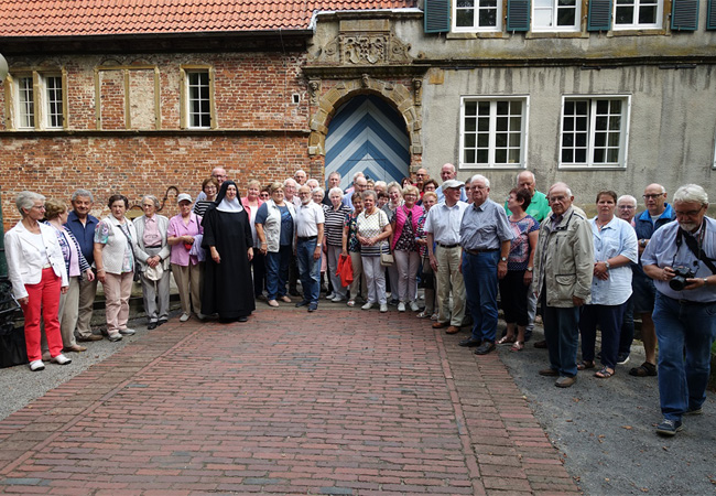 Gebet, Arbeit, Gastfreundschaft: Senioren-Union Dinklage zu Gast im Kloster Burg Dinklage