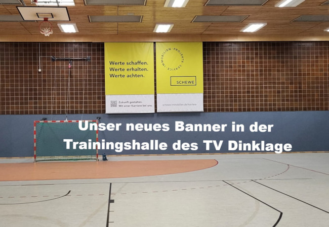 Schewe Immobilien: Neues Werbebanner in der Trainingshalle des TV Dinklage