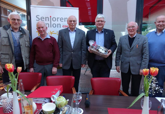 Dinklages CDU-Stadtverbandsvorsitzender Robert Blömer referiert bei Senioren-Union